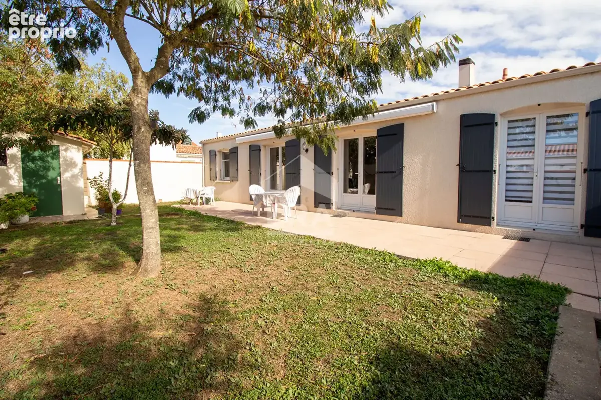 Maison de plain-pied clé en main à Lagord avec garage à proximité des commerces - photo 1