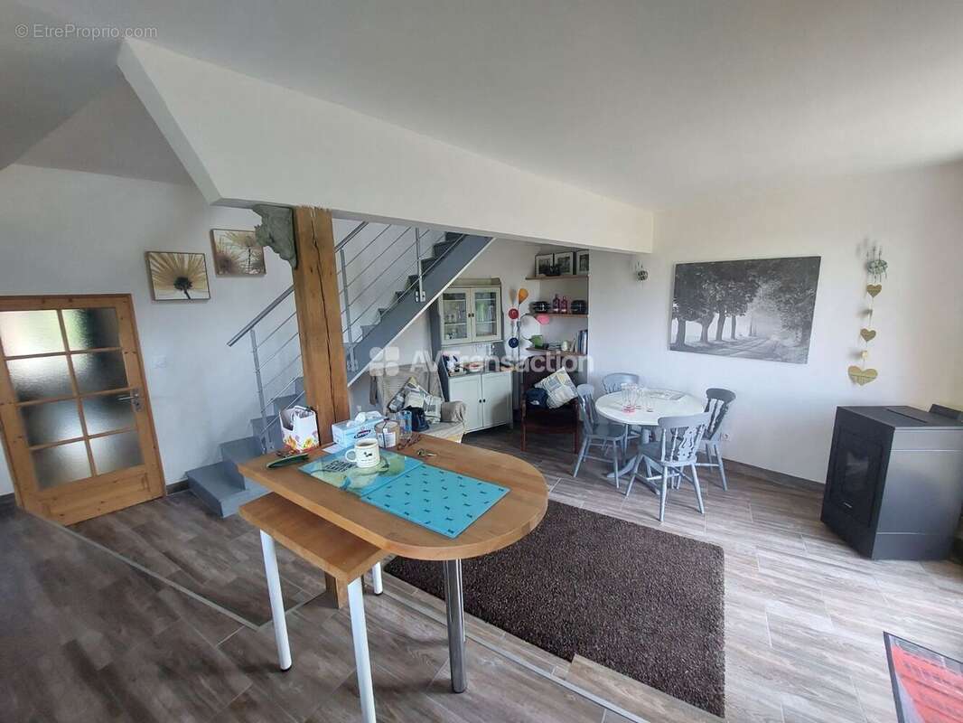 Maison 6 pièces 134 m² à vendre à La Cropte (53170) - photo 9
