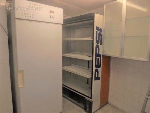 Commerce à CONFOLENS