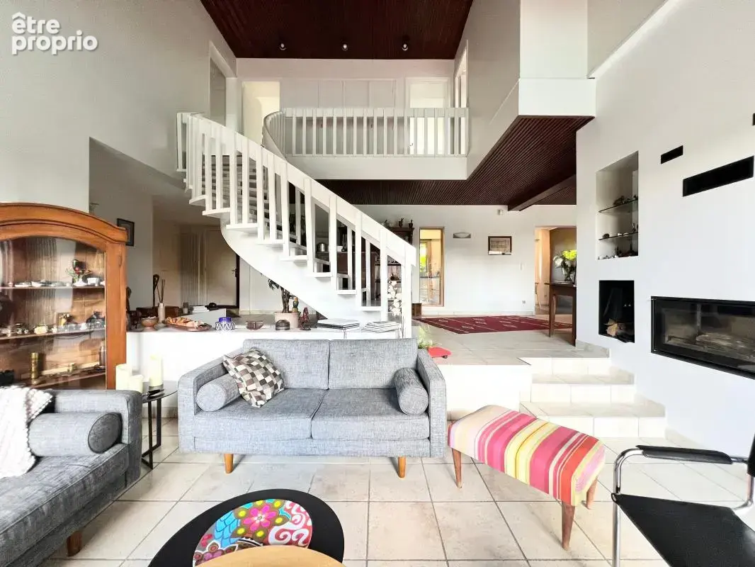 Maison d’architecte sur le secteur très prisé et résidentiel du Vernay - photo 10
