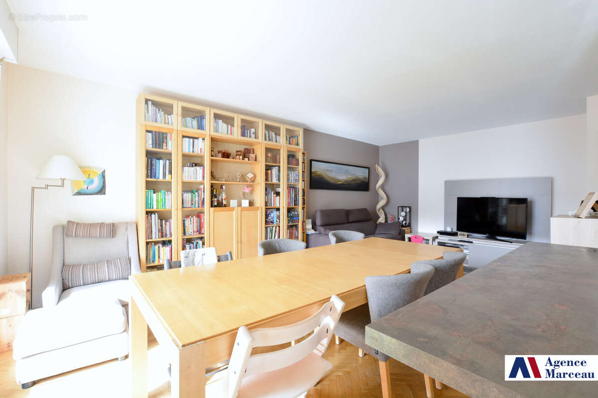 Appartement à COURBEVOIE