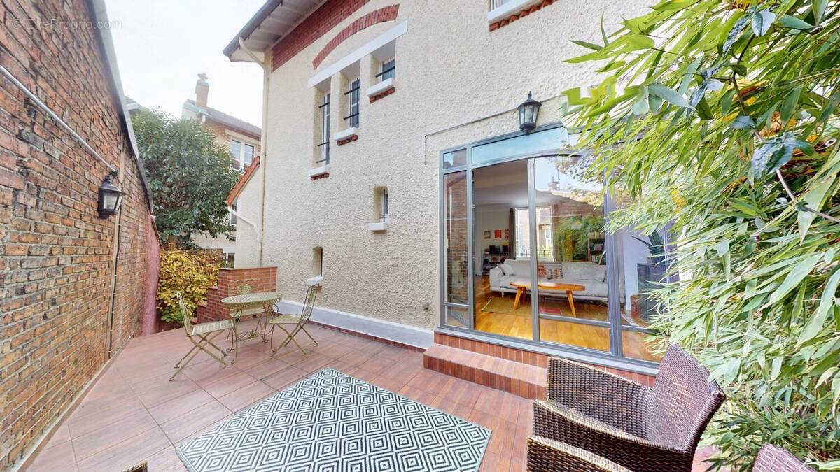 Maison à PARIS-19E