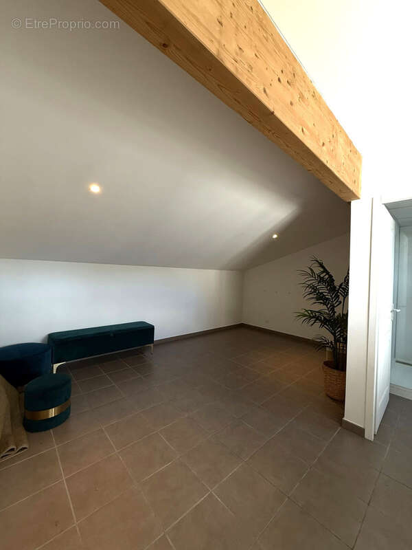 Commerce à CASTANET-TOLOSAN