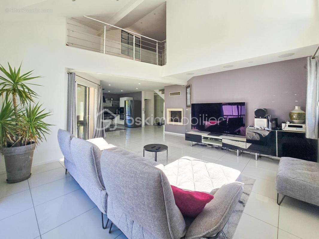 Villa d’architecte familiale de 165m2 – Vaulnaveys-le-Haut, secteur des Ecoles - photo 4