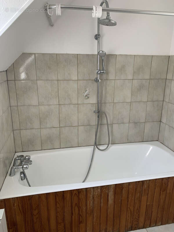 Maison à AMBRIERES-LES-VALLEES