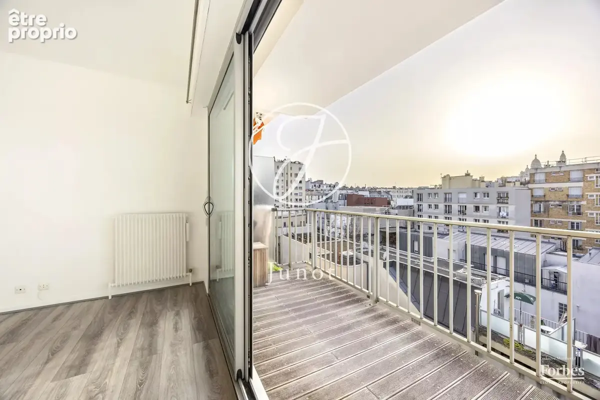 PARIS 18e - MARCADET / STEPHENSON - Studio à vendre - 25,70 m² Carrez - Terrasse 7 m² - Vue Sacré-Cœur. - photo 10