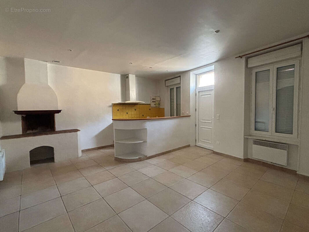 Maison à LEZIGNAN-CORBIERES