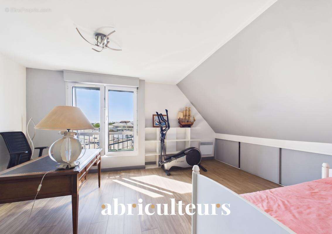 Appartement familial - Dernier étage -- 6 pièces en vente à Charenton-le-Pont (94220) - photo 11