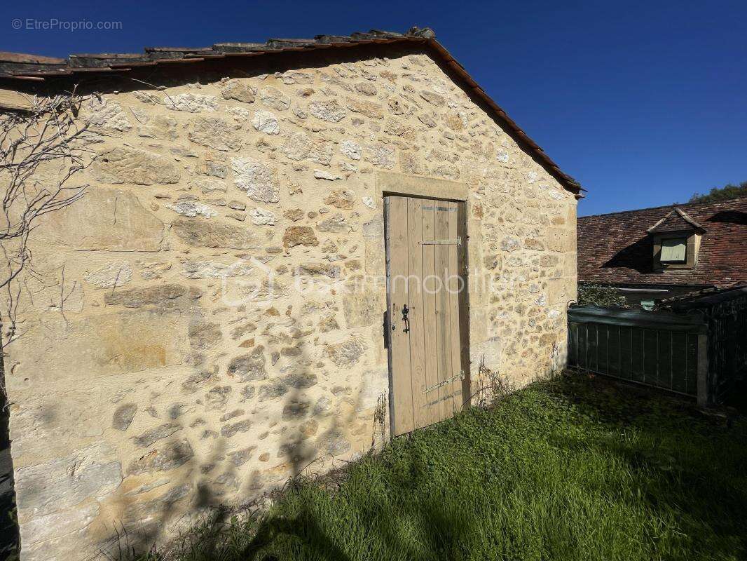 Ensemble de cinq maisons toutes louées - photo 6