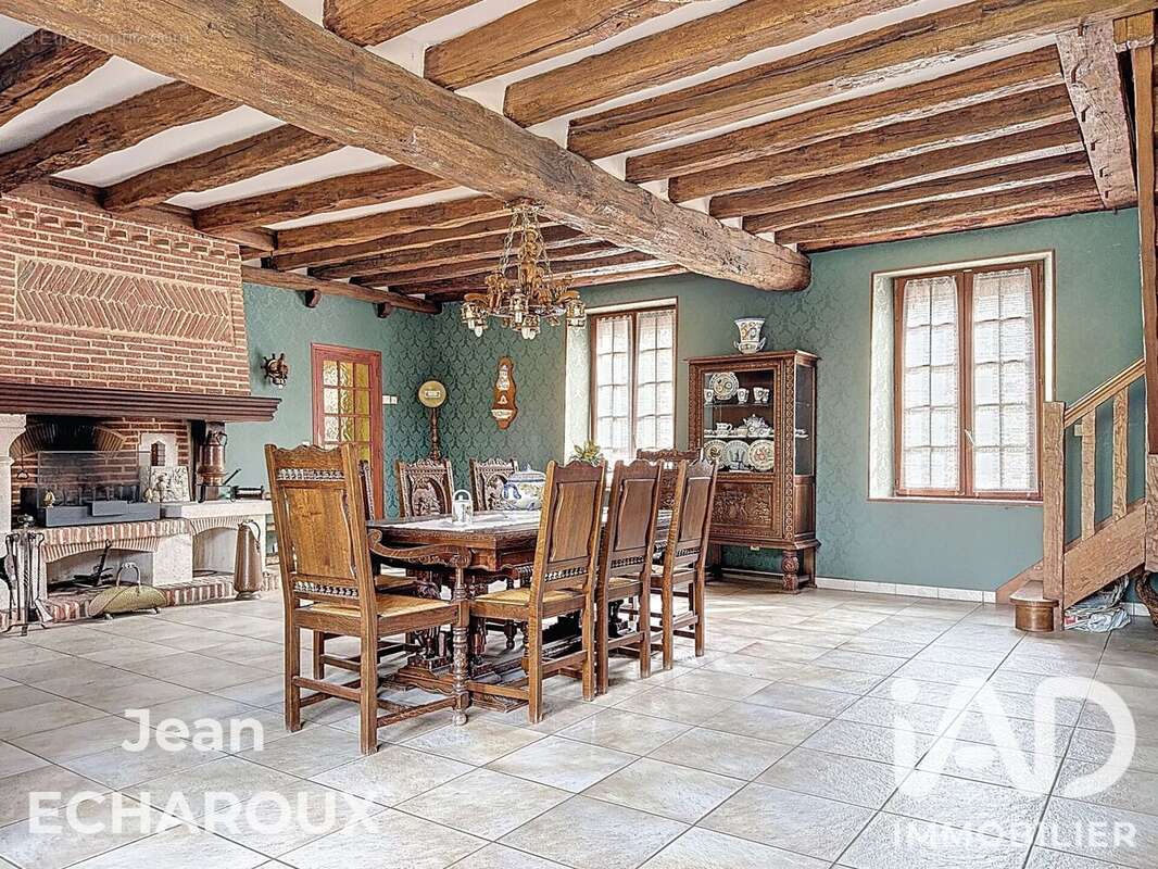 Maison 262 m² à Saint-Arnoult-En-Yvelines  - photo 7