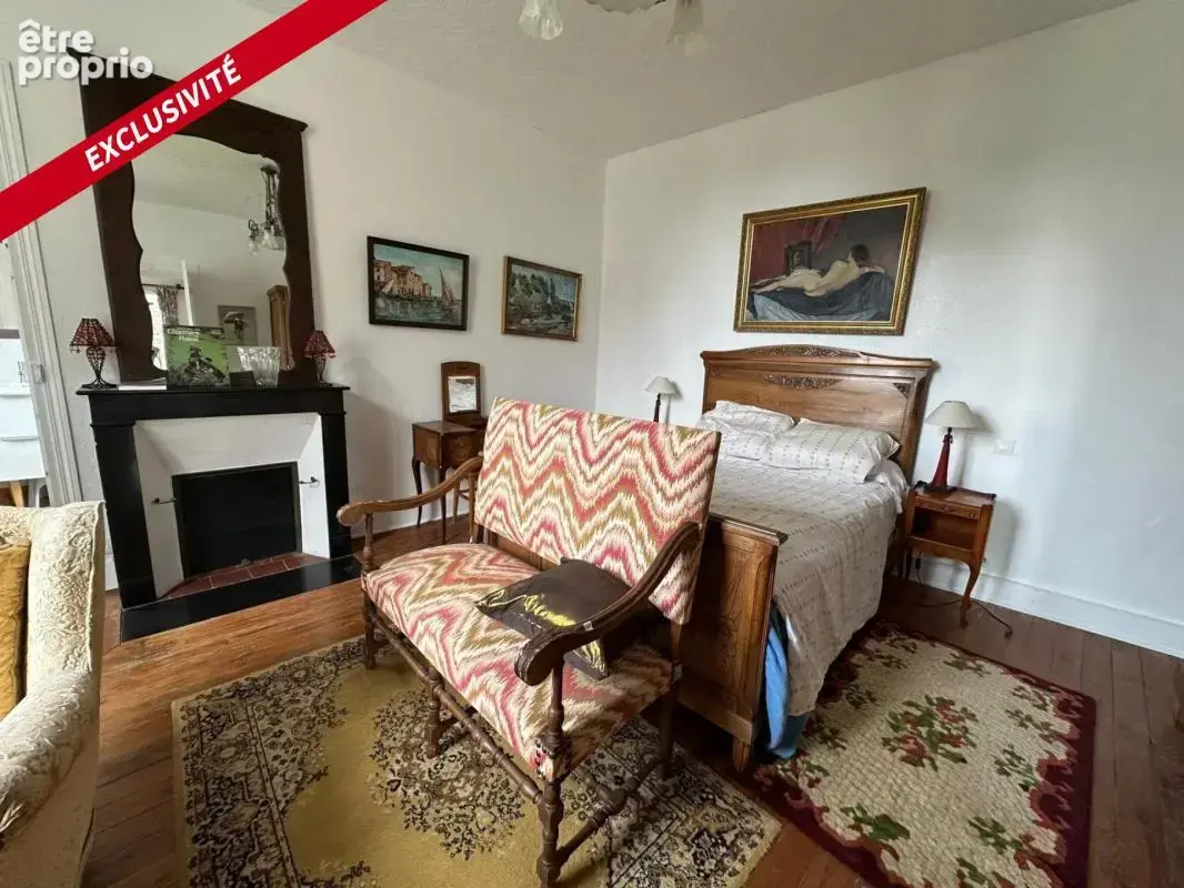 Maison bourgeoise en pierre, charme et potentiel ! - photo 7