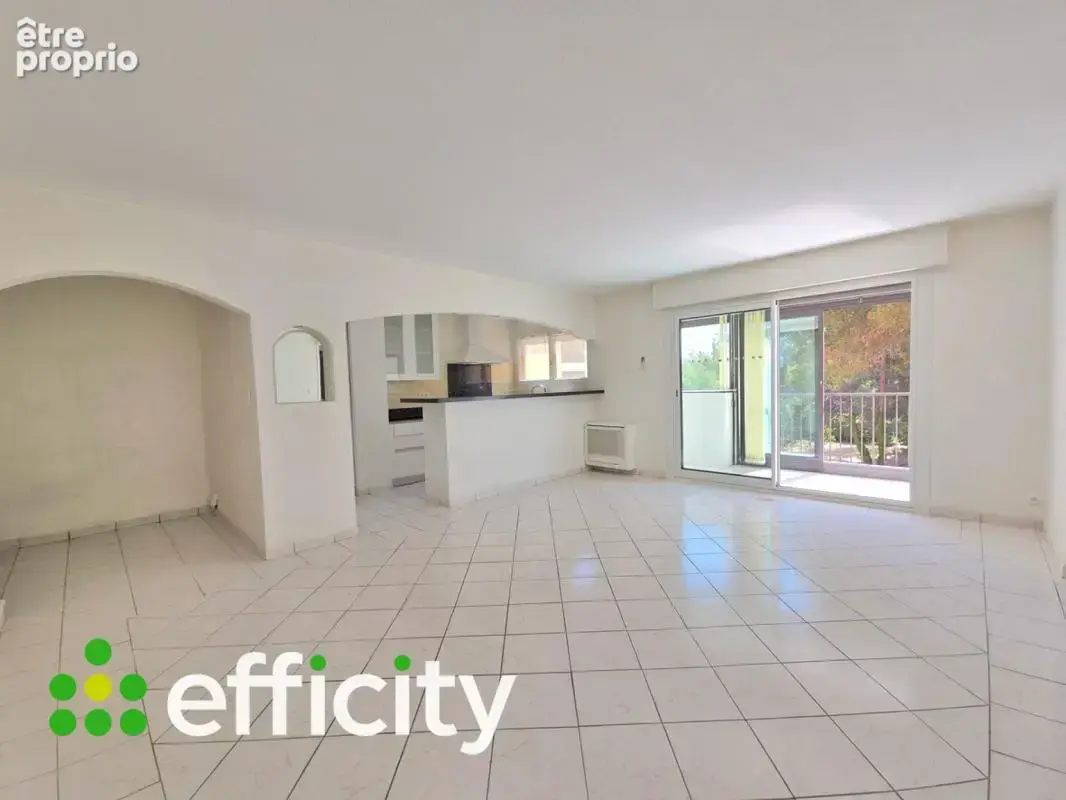 Appartement à FREJUS