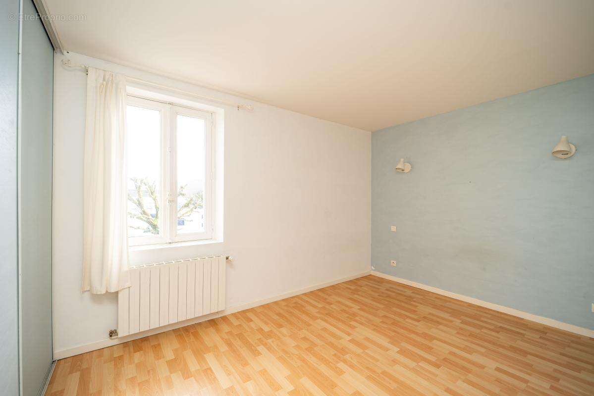 Maison à LABRUGUIERE