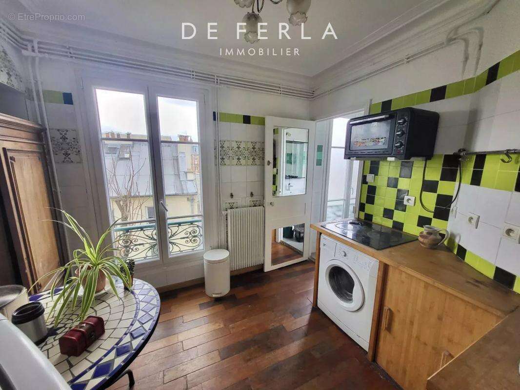 Appartement à PARIS-10E