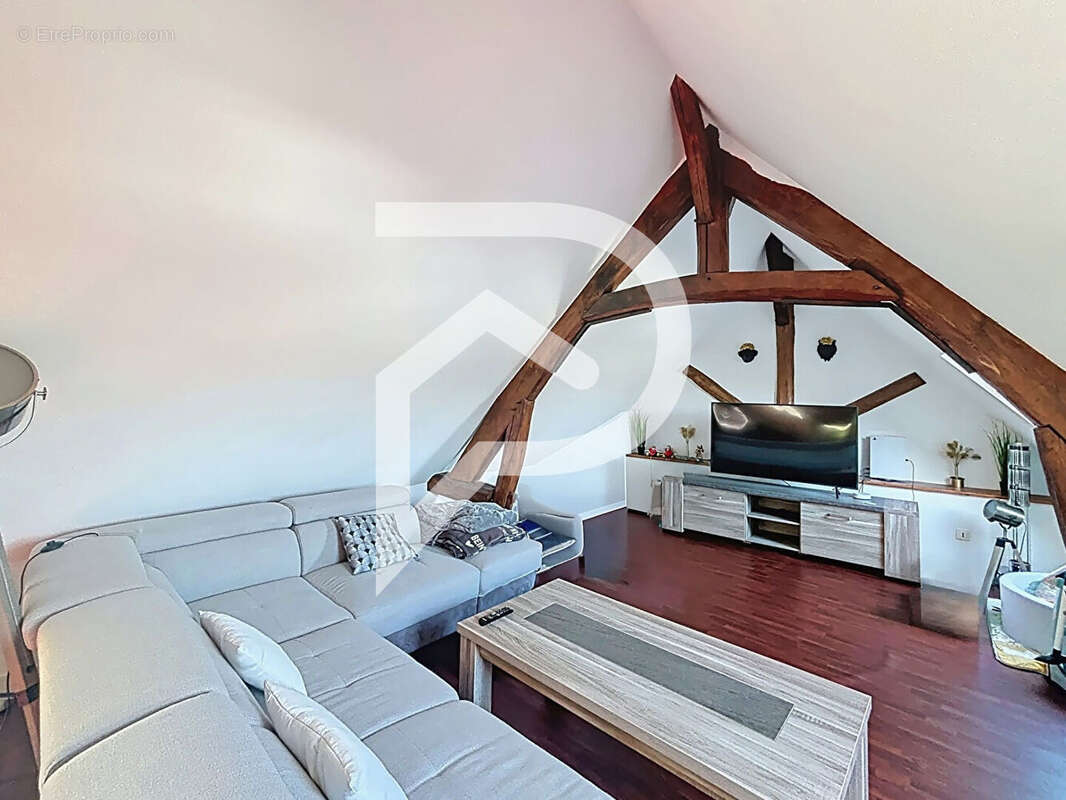 Appartement à MEZIERES-EN-DROUAIS