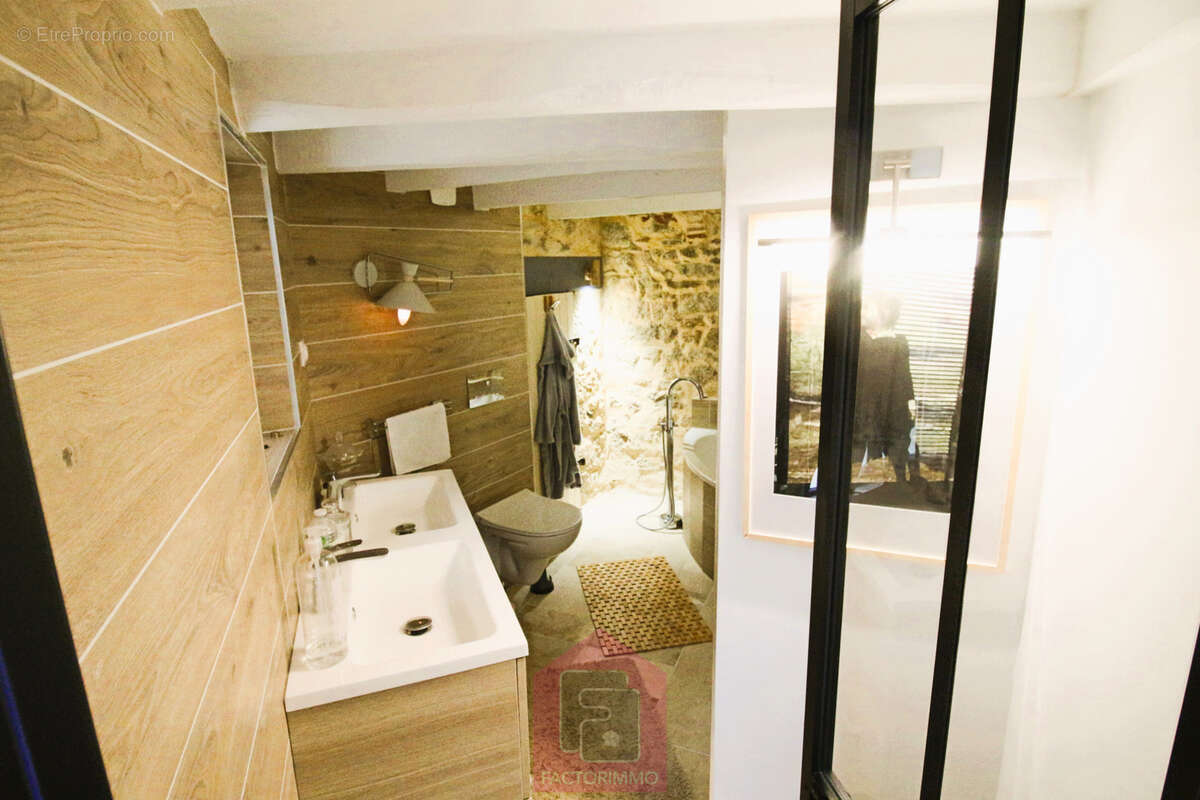 Maison à PUY-L'EVEQUE