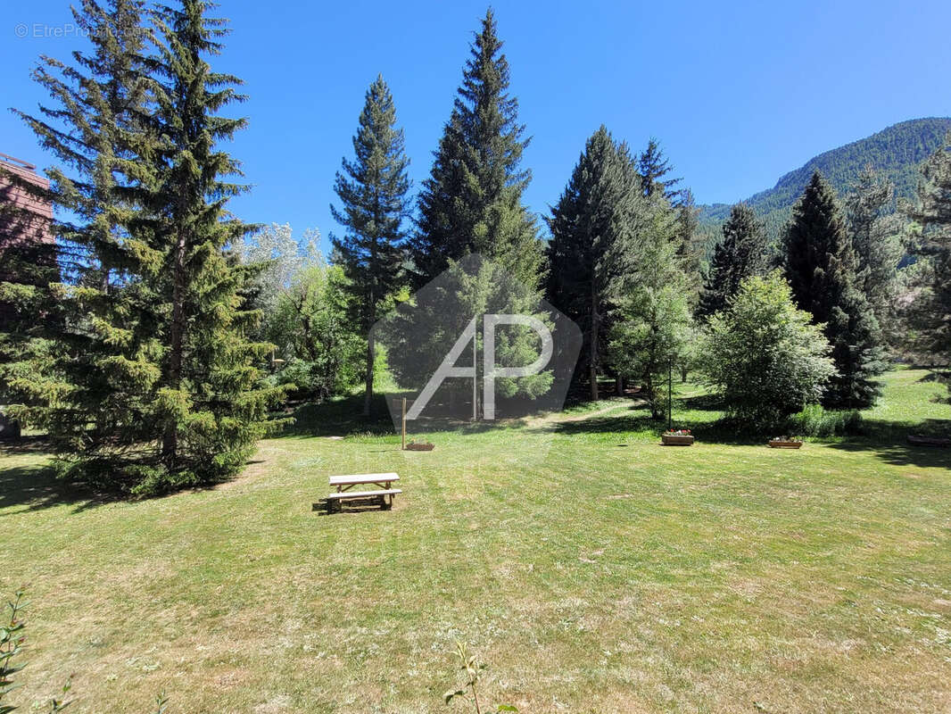 Appartement à LA SALLE-LES-ALPES