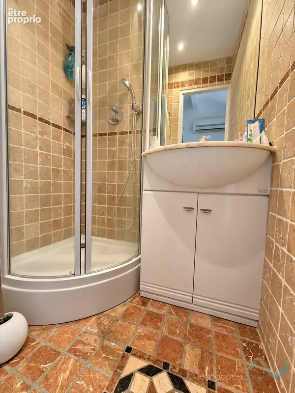 Vente Mazet 2 pièces dans une résidence avec piscine à Cogolin - photo 10