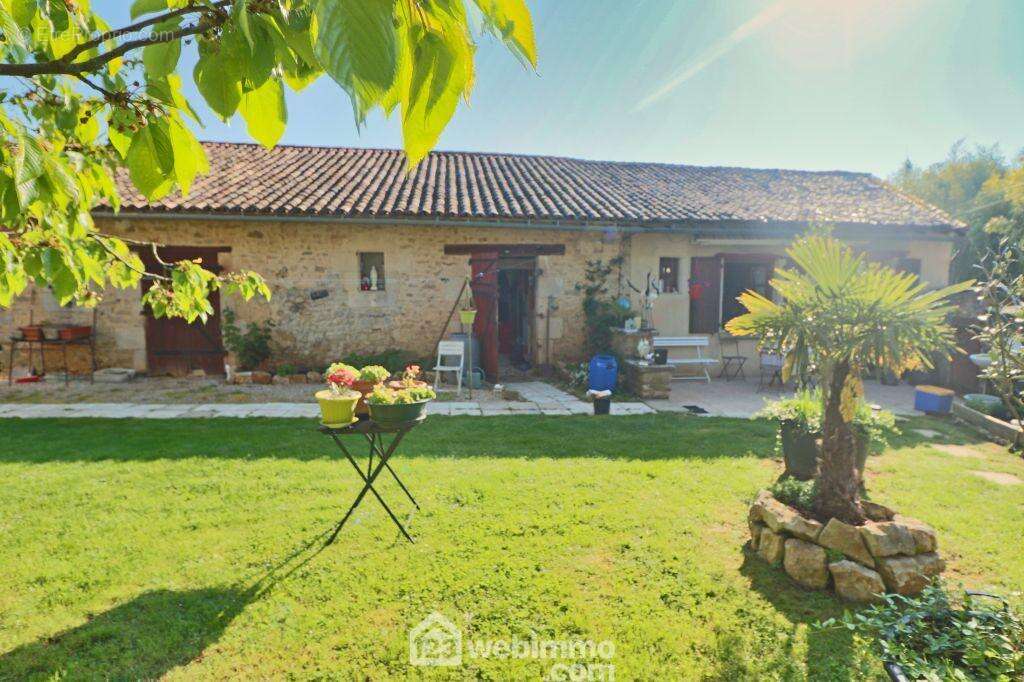 Dont 1 louée. - Maison à CEAUX-EN-COUHE