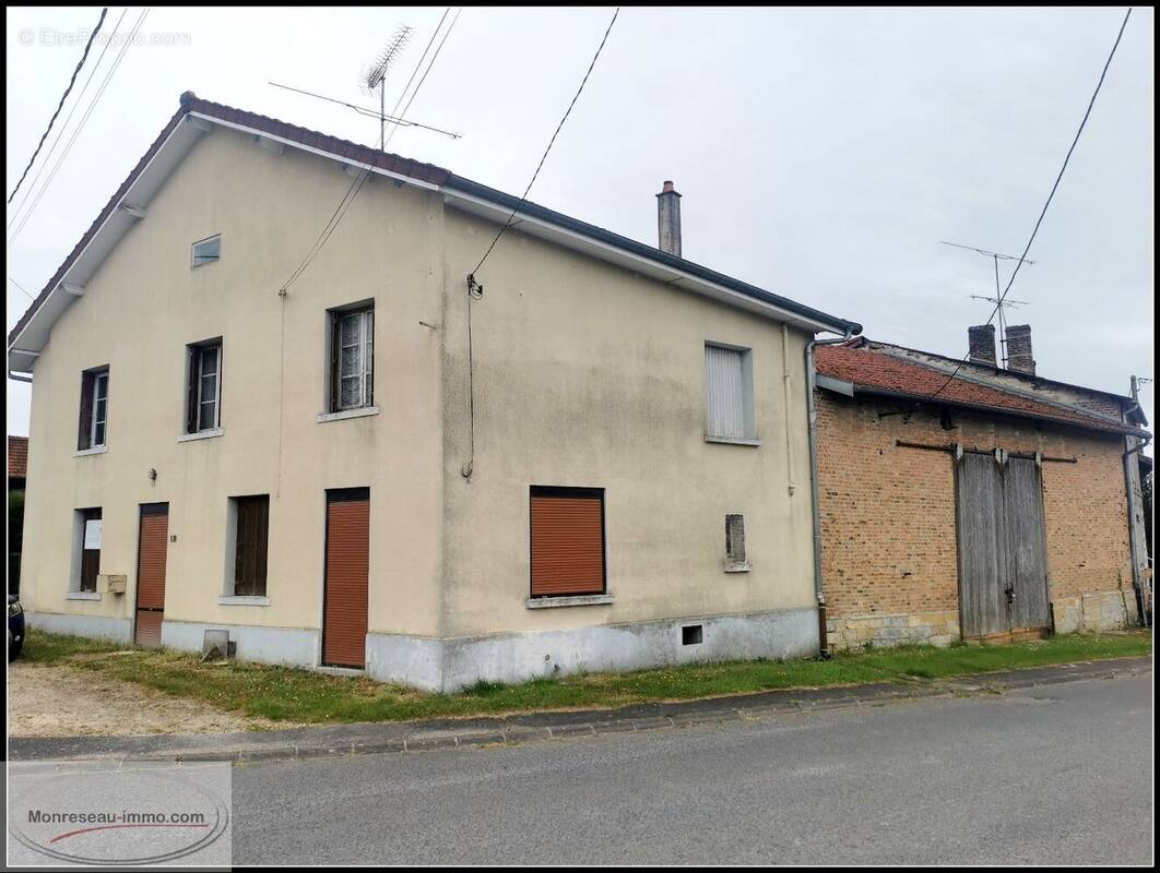 Maison à MONTHOIS