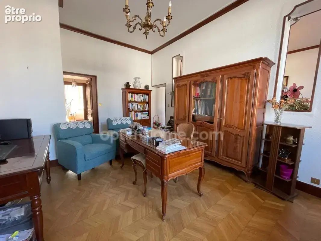Appartement à vendre 5 pièces SAINT YRIEIX LA PERCHE (87) centre ville en rez de chaussée - photo 3
