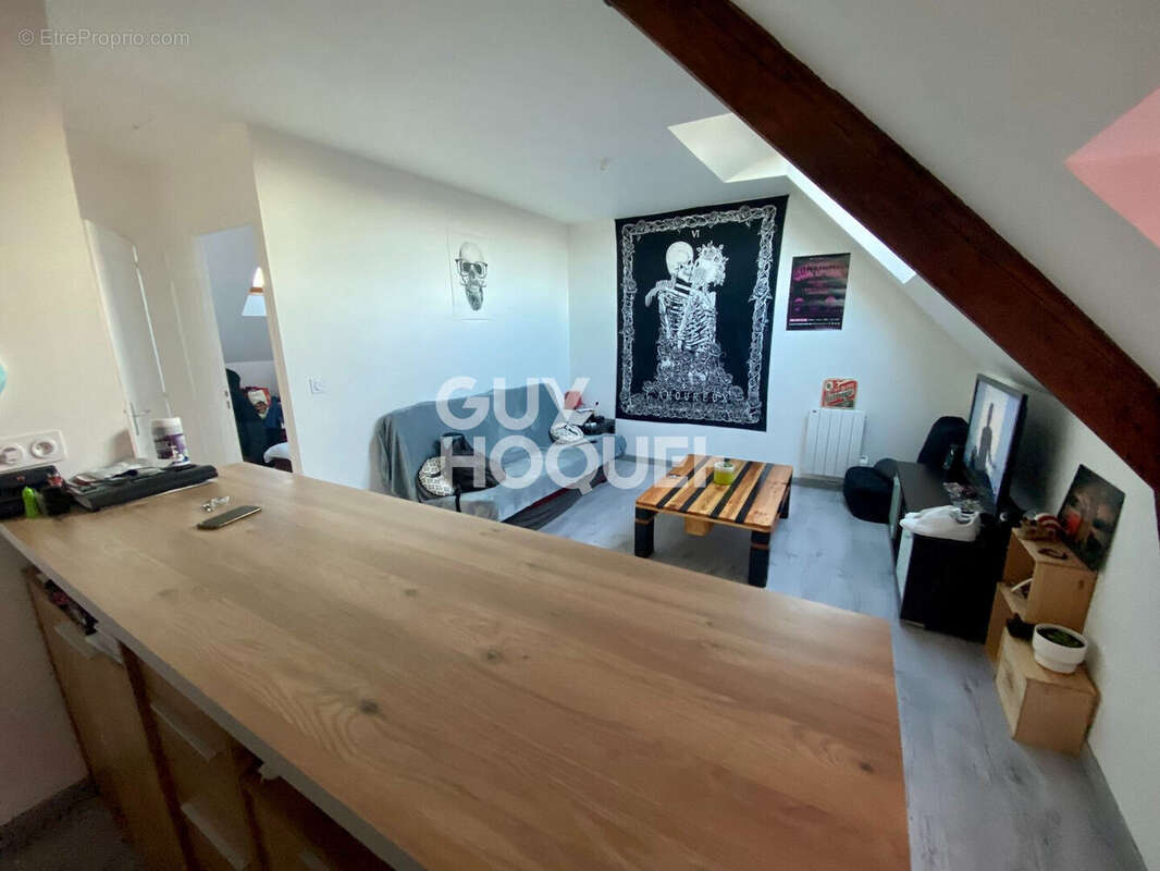 Appartement à BAGUER-MORVAN