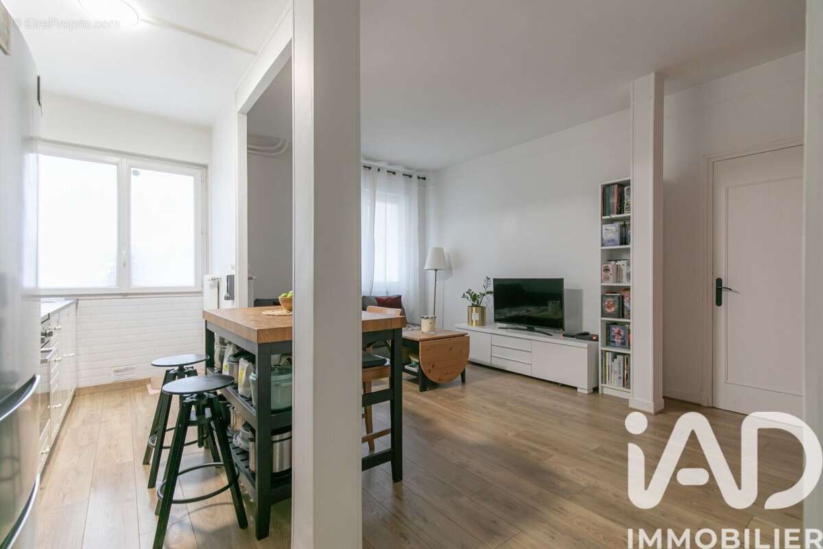 Photo 2 - Appartement à LE PERREUX-SUR-MARNE