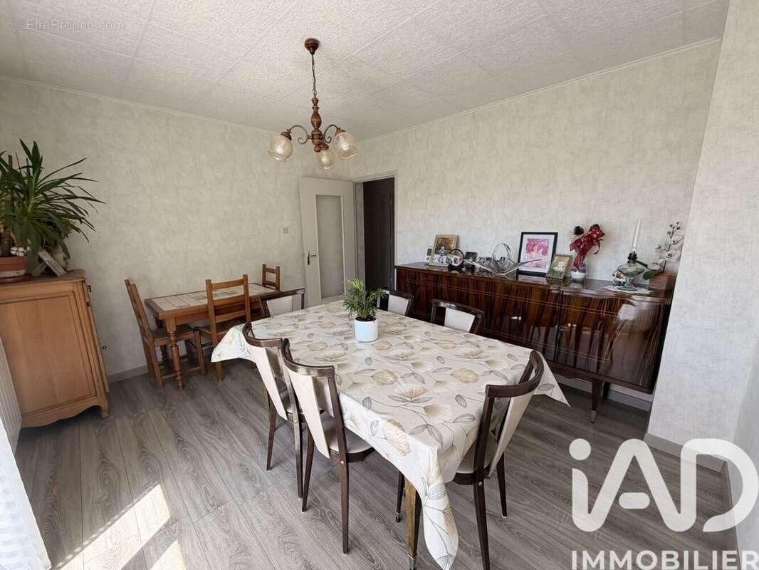 Photo 2 - Appartement à LIVRON-SUR-DROME