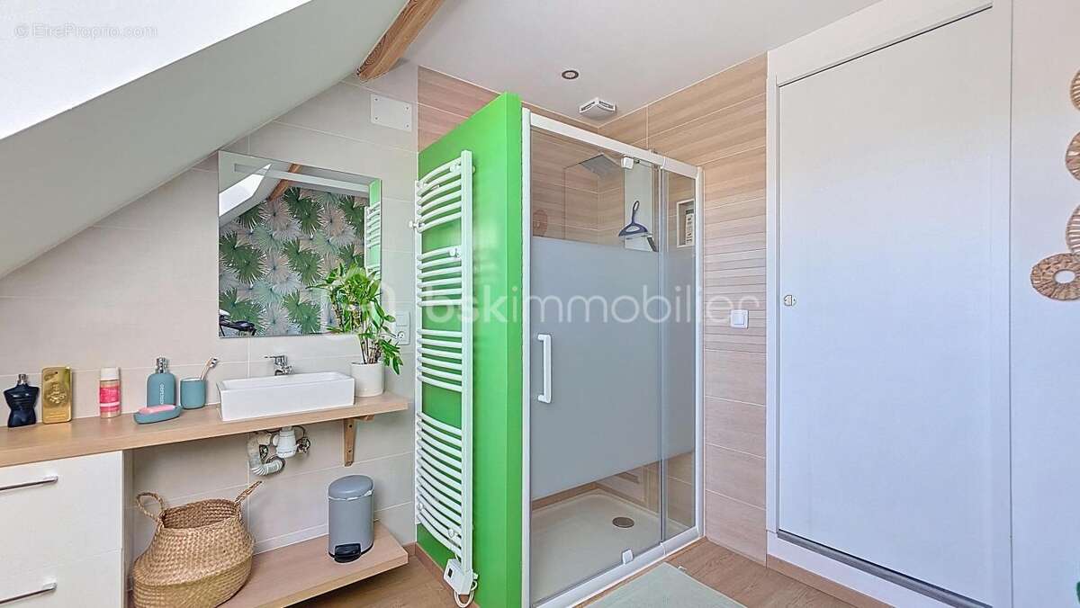 Maison à CHEVRY-COSSIGNY