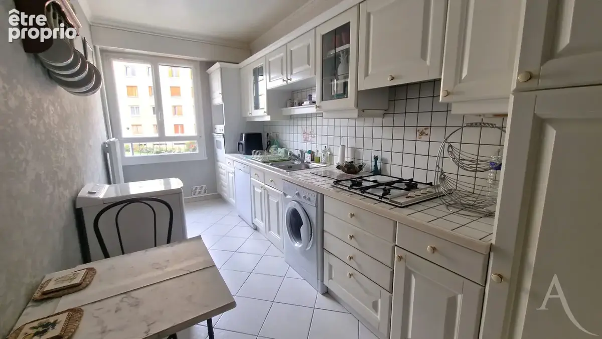 Bel Appartement F4 avec balcon en centre-ville de Mantes la Jolie - photo 4