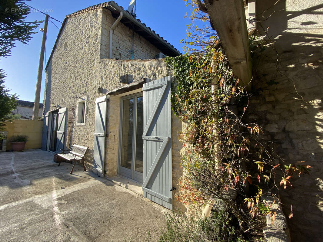 Maison à SAINT-AMANT-DE-BOIXE