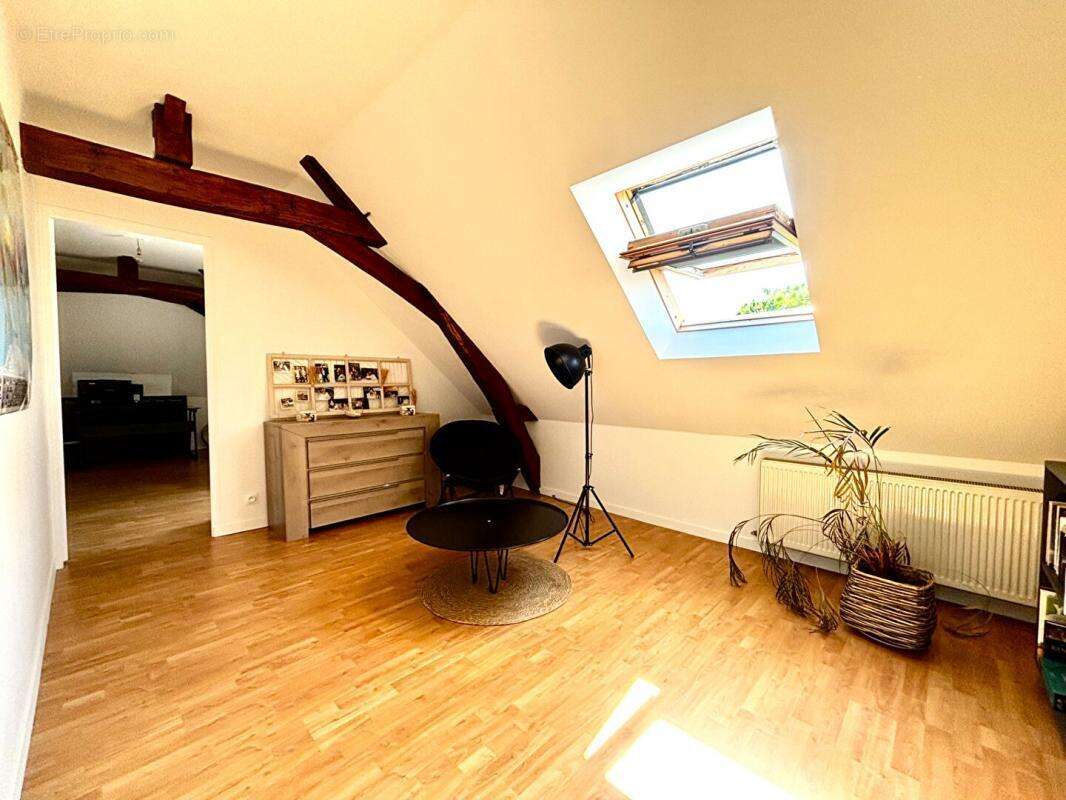 Maison à LA MENITRE