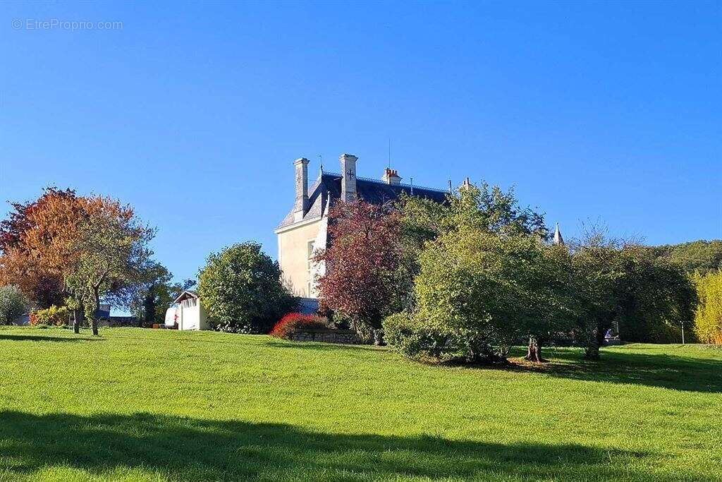 Maison à CRAVANT-LES-COTEAUX