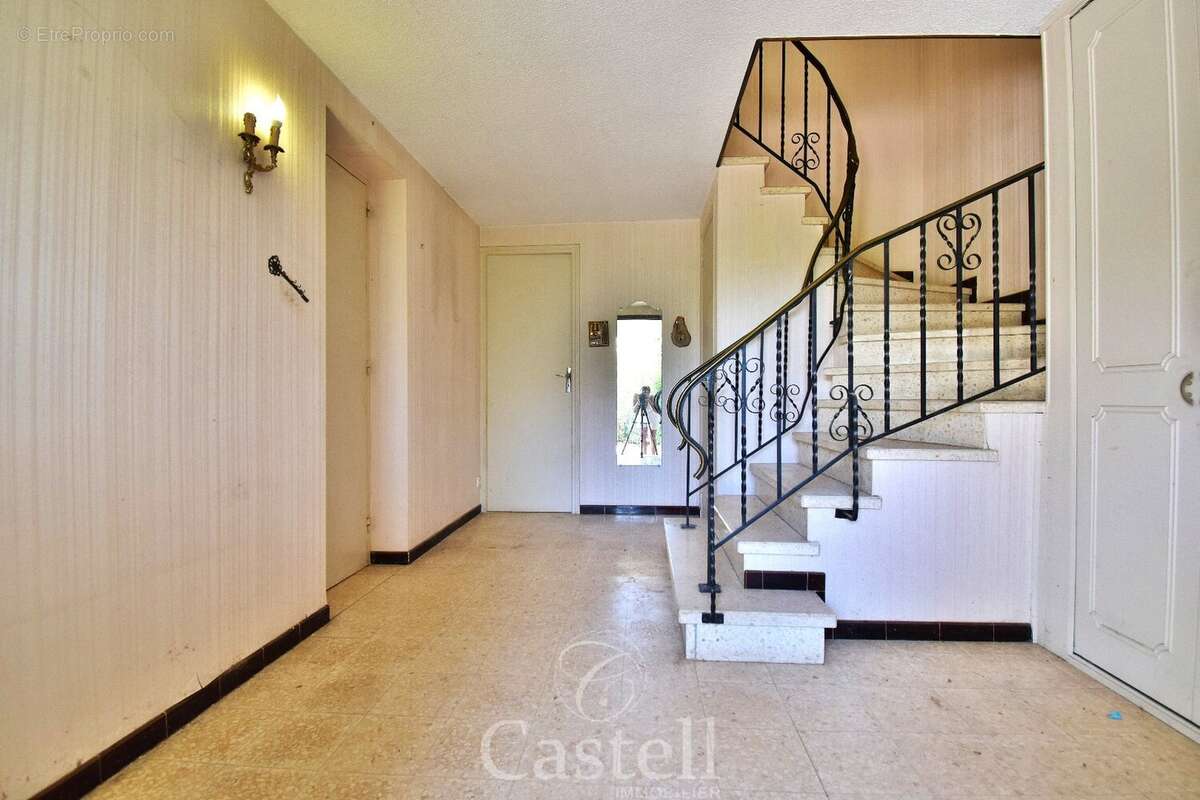 Villa traditionnelle T4, garage et piscine au calme... - photo 5