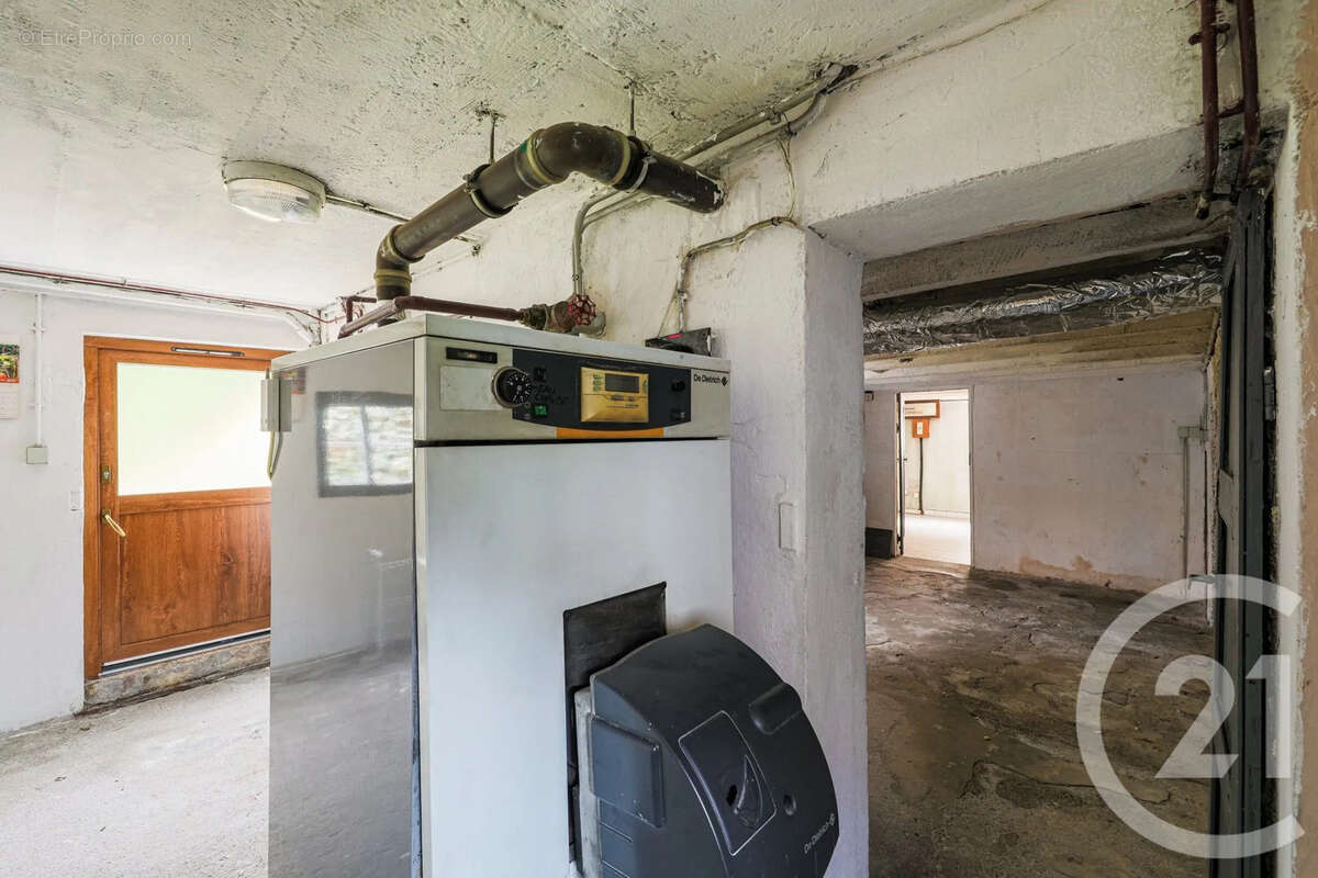 Maison à SAINT-EGREVE