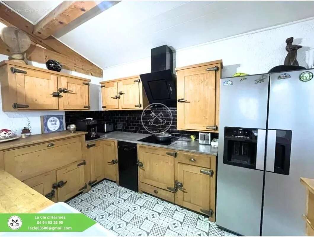 Maison à LES ADRETS-DE-L&#039;ESTEREL