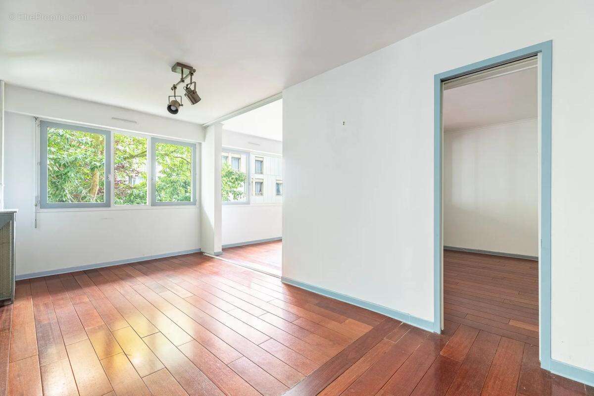 Appartement à PARIS-19E