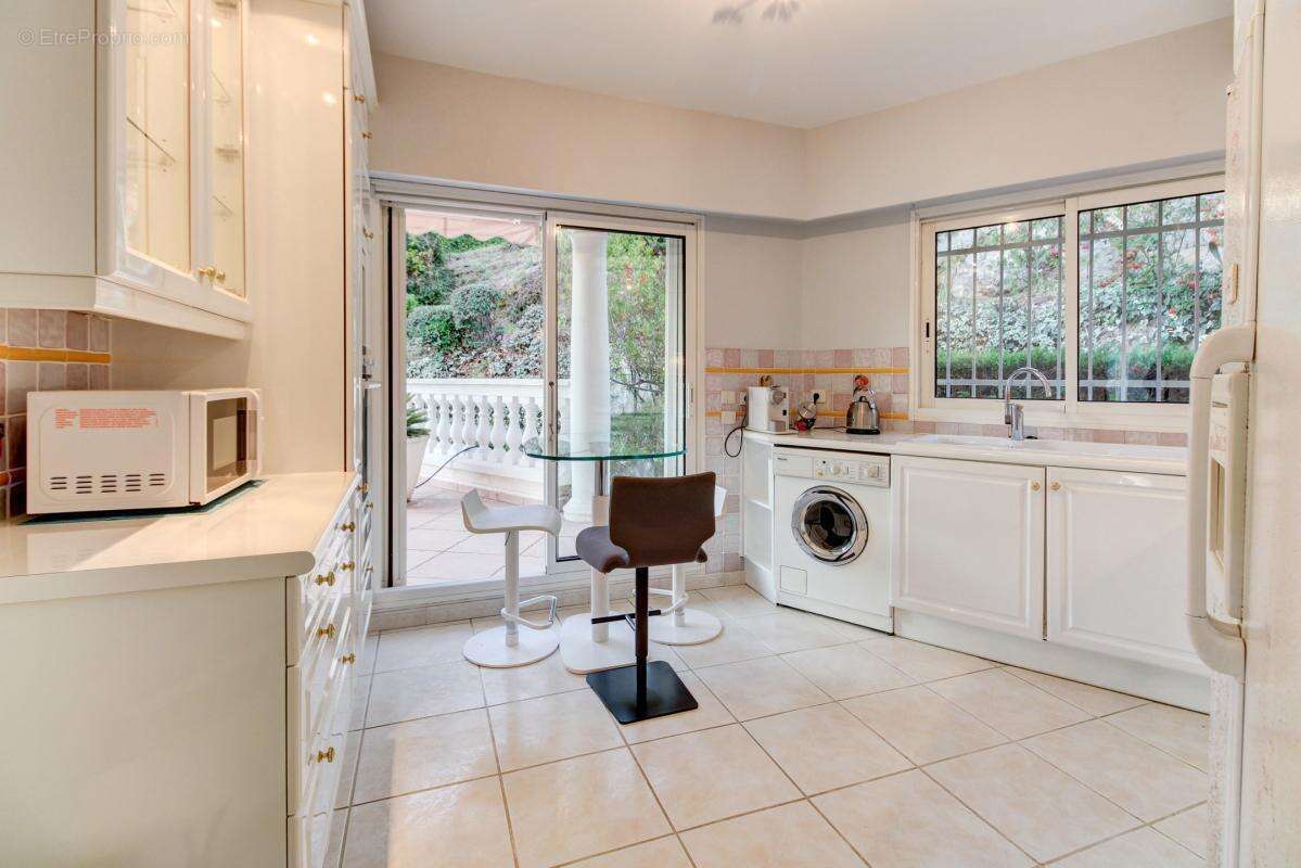 Appartement à MANDELIEU-LA-NAPOULE