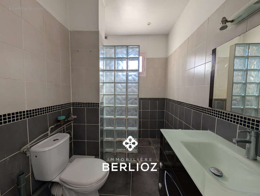Appartement à FONTAINE