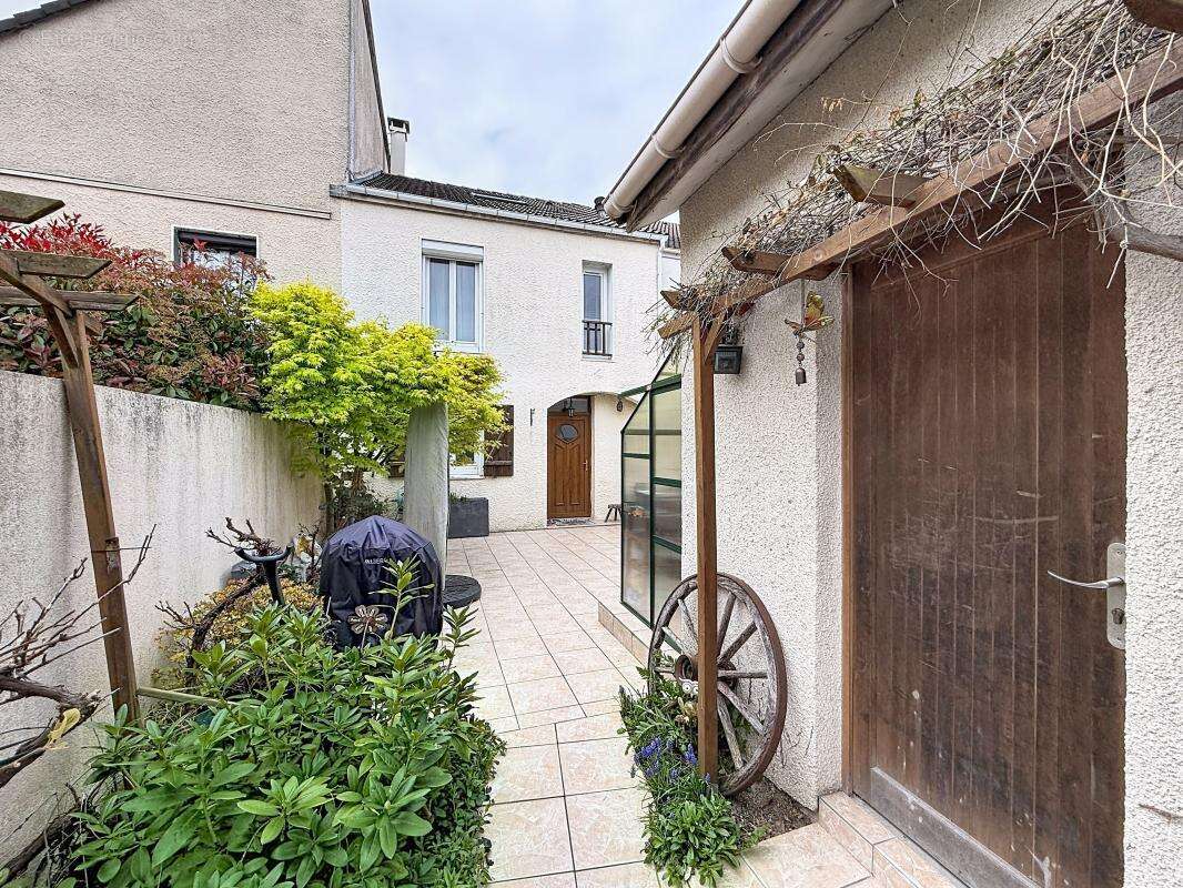 Maison à GUYANCOURT