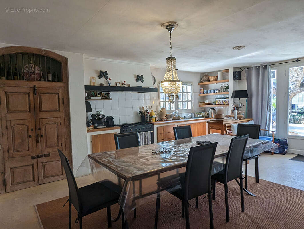 Maison à VILLECROZE