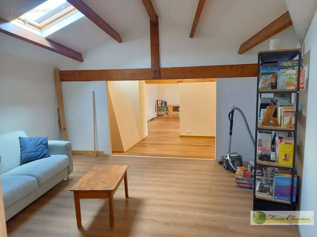 Maison à SAINT-AMANT-DE-BOIXE