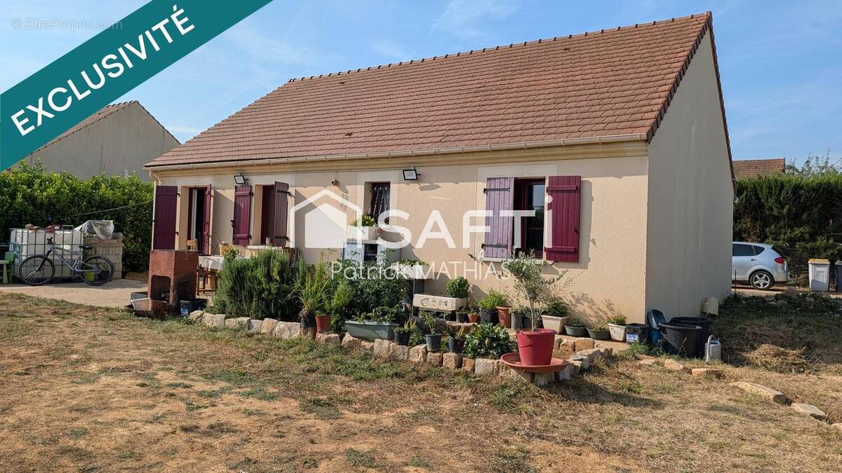 Photo 1 - Maison à VILLENEUVE-LA-GUYARD