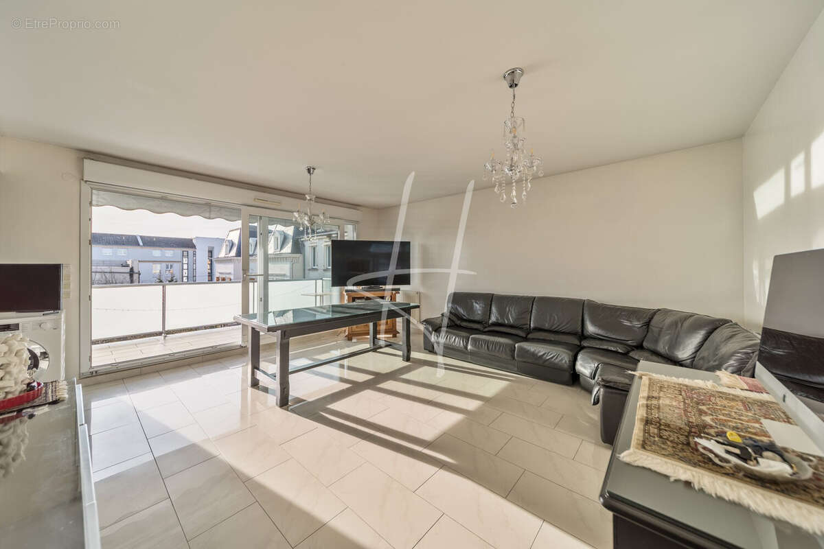 Grand Salon - Appartement à METZ