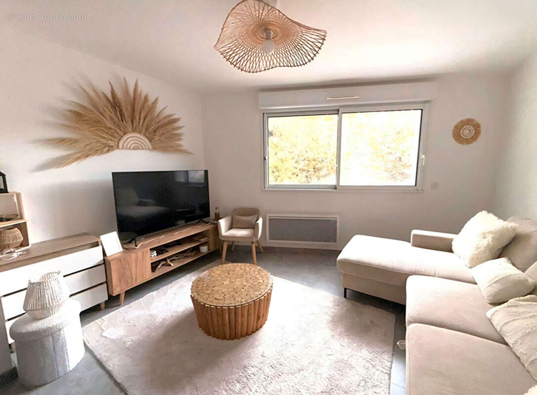 Appartement Peypin 2 pièce(s) 33 m2 - photo 2