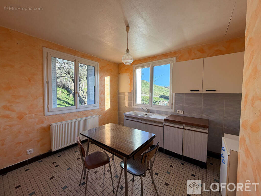 Maison Allanche 4 pièce(s) 101 m2 - photo 3