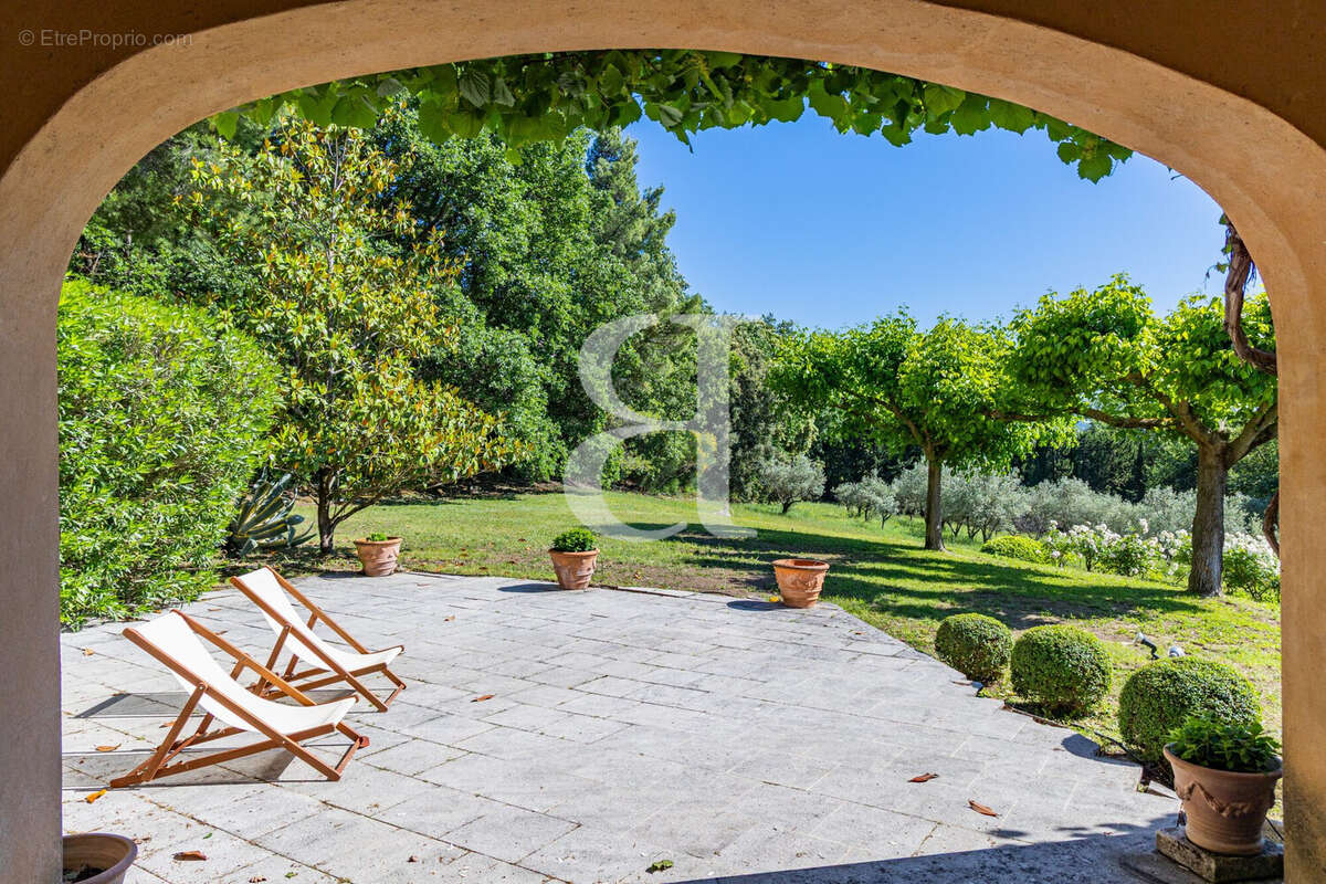 Maison à VAISON-LA-ROMAINE