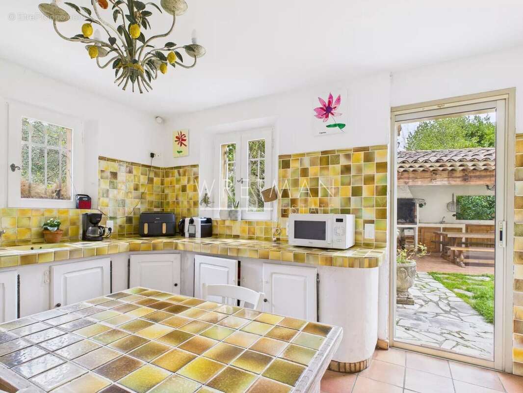 Maison à ROQUEFORT-LES-PINS