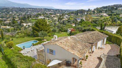 Maison à MOUANS-SARTOUX