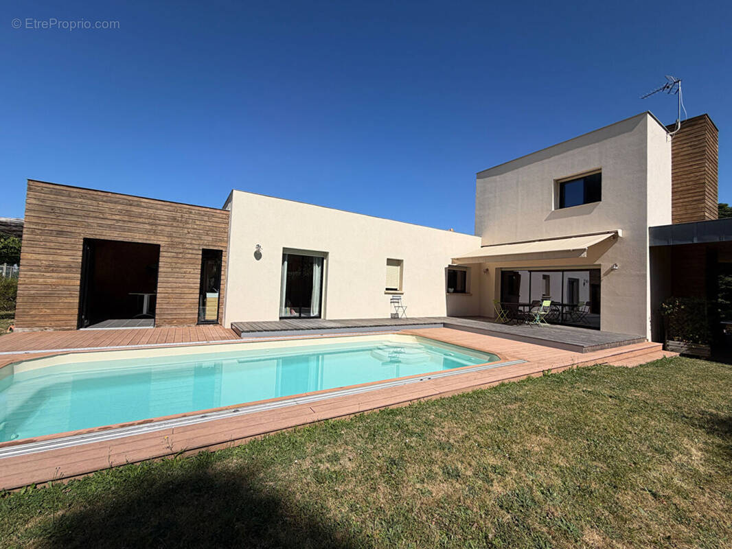 Maison à COULOUNIEIX-CHAMIERS